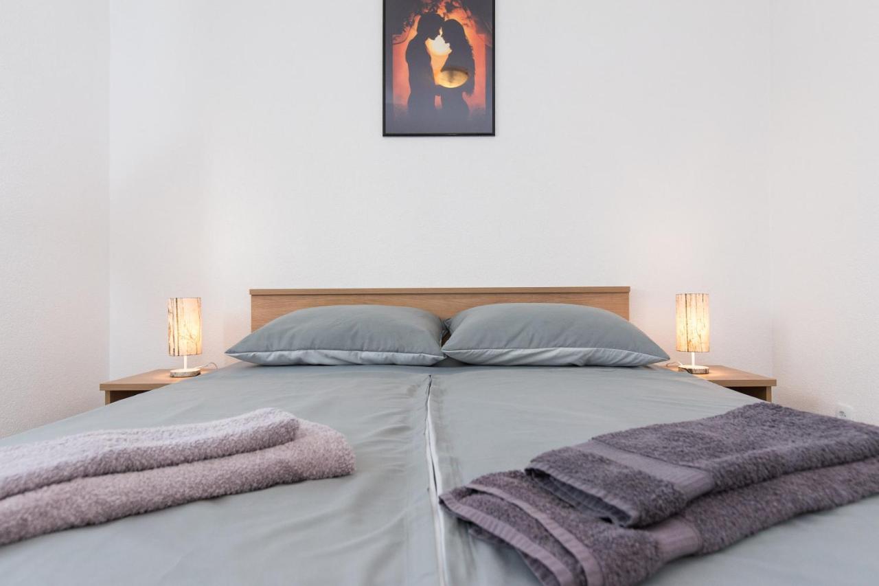 Apartment Dajana Pinezići 外观 照片